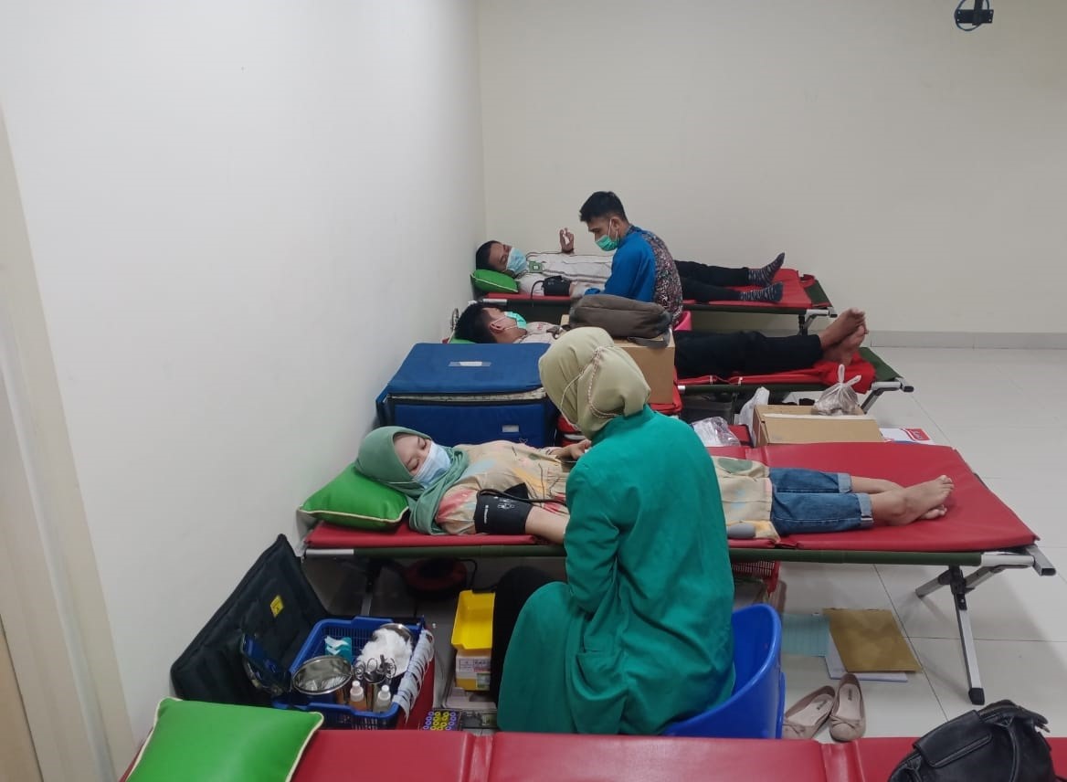 donor darah cipondoh